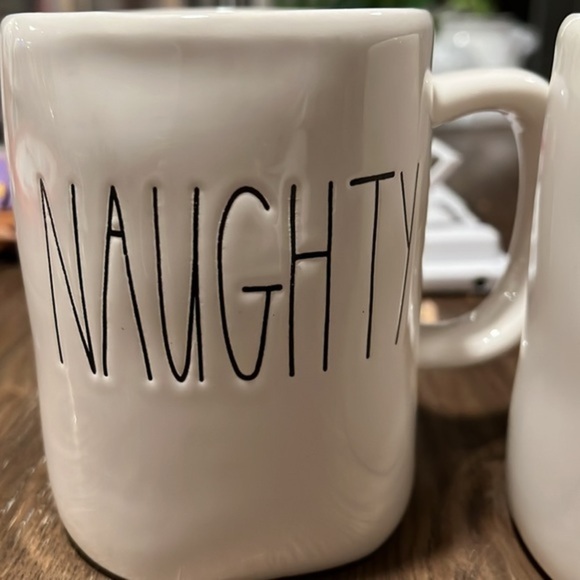 RAE DUNN CHRISTMAS NAUGHTY AND NICE COFFEE / TEA MUGS - GREAT CONDITION - Picture 4 of 17
